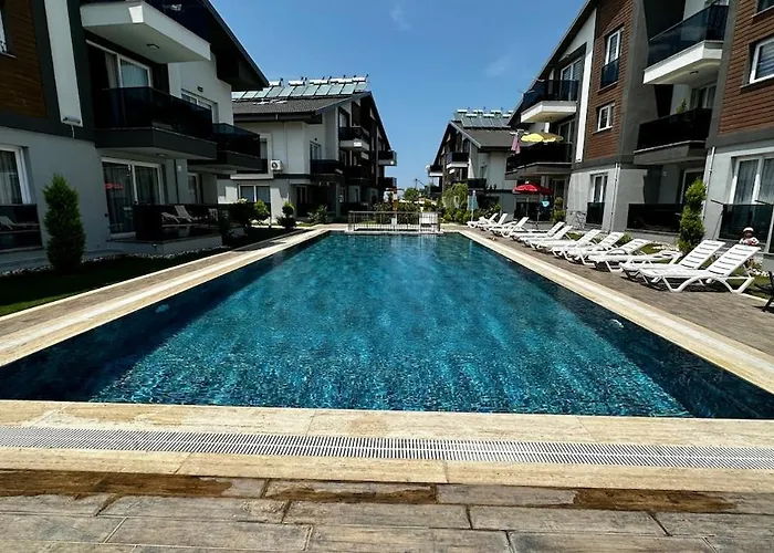 With Large Pool In Apartmán *