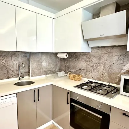 With Large Pool In Apartment *