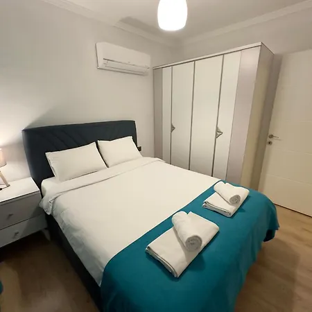 Апартаменты With Large Pool In